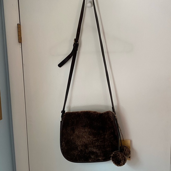 Patricia Nash Laser Cut Sherpa La Cruz Saddle Bag - Picture 5 of 6